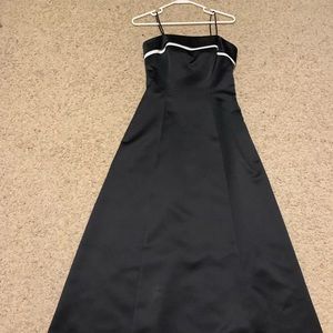 Zum Zum By Niki Livas- Black formal dress